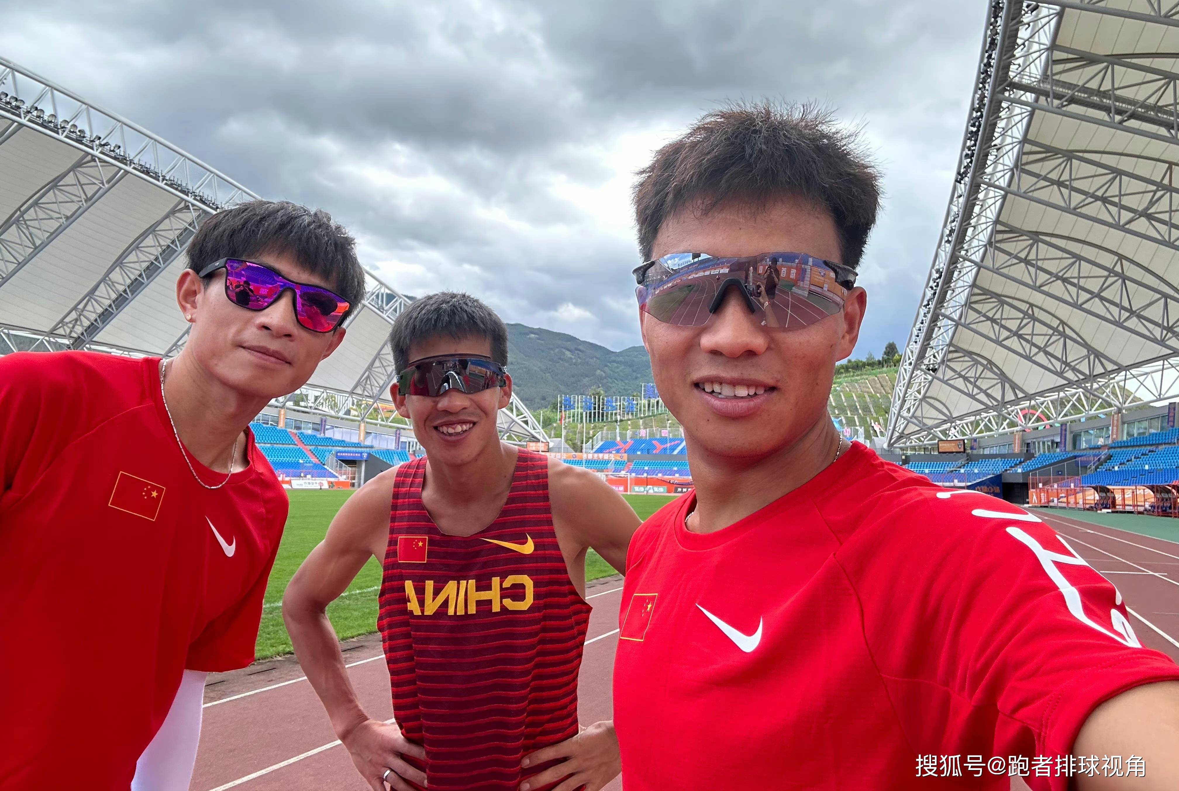 浓眉打破历史纪录，羽毛球队教练泪洒赛场！的简单介绍