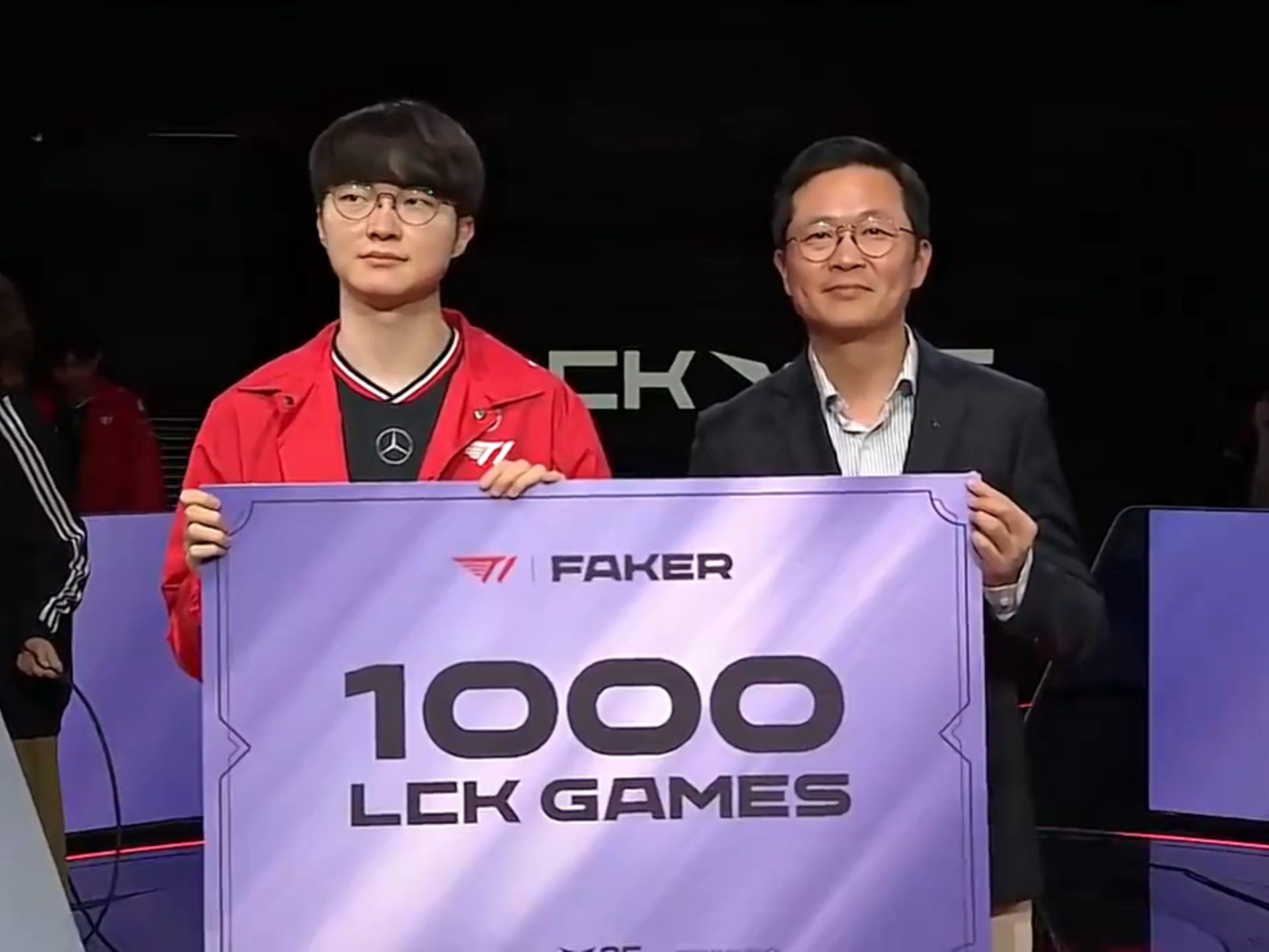 Faker回归赛场，回归赛场首场状态亮眼，西班牙队观众沸腾！